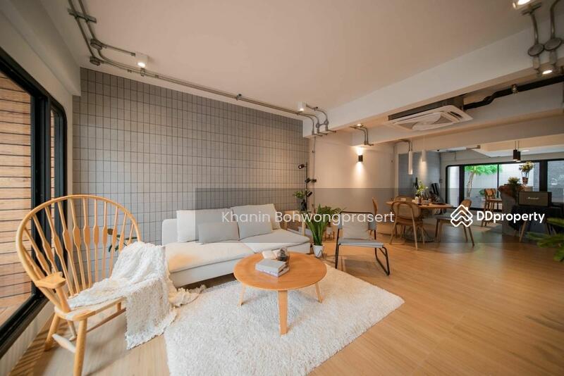 For Sale - 3-Br Townhouse near ARL Ramkhamhaeng, Bangkok