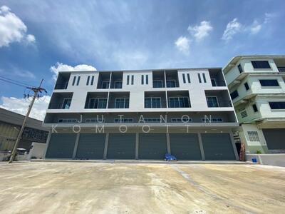 ขาย - ขายหรือให้เช่าอาคารพาณิชย์ 3.5ชั้น พร้อมดาดฟ้า โครงการ UTECTIC 2 กม. 24 ถึง 25 ห่างจากเซ็นทรัลมหาชัย, สมุทรสาคร