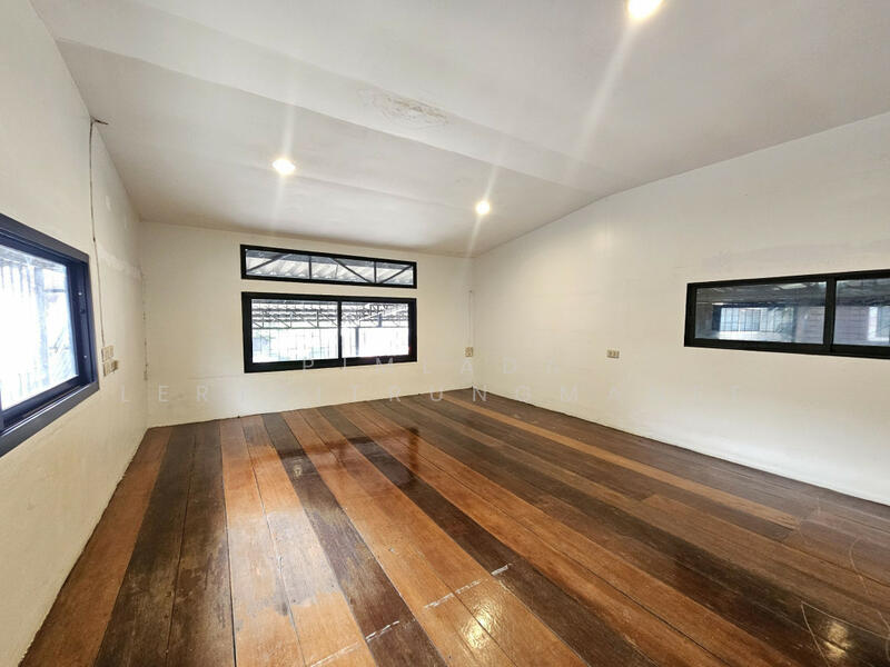 For Rent - ให้เช่าโกดังเก็บสินค้า ซอย เจริญนคร 62 ขนาด 253 ตร.วา, Bangkok