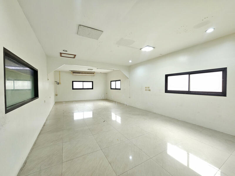 For Rent - ให้เช่าโกดังเก็บสินค้า ซอย เจริญนคร 62 ขนาด 253 ตร.วา, Bangkok