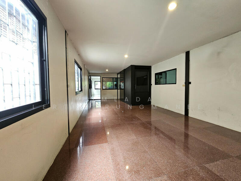 For Rent - ให้เช่าโกดังเก็บสินค้า ซอย เจริญนคร 62 ขนาด 253 ตร.วา, Bangkok