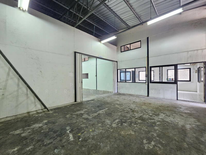For Rent - ให้เช่าโกดังเก็บสินค้า ซอย เจริญนคร 62 ขนาด 253 ตร.วา, Bangkok