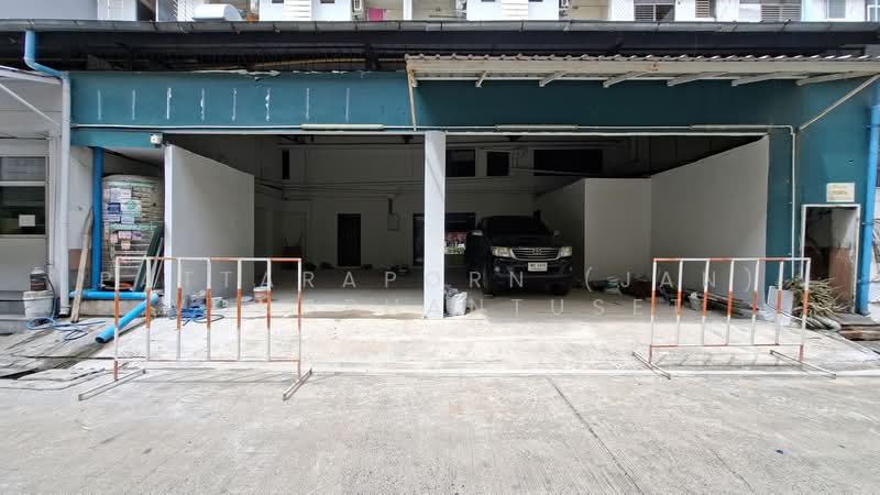 ลาดพร้าว101/2 พื้นที่ร้านค้า, สำนักงานให้เช่า, กรุงเทพ, 2955, 2957, 2959 ลาดพร้าว, คลองจั่น, บางกะปิ, กรุงเทพ, 370 ตร.ม., พื้นที่ขายของ ให้เช่า, โดย Pattaraporn (Jan) Vongphantuset, 60124359 - DDproperty.com