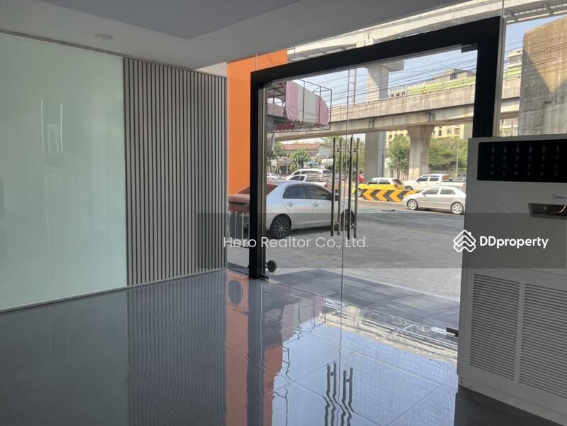 ให้เช่า - ให้เช่า Showroom ถนนรัชดา-รามอินทรา คันนายาว BRE25603, กรุงเทพ