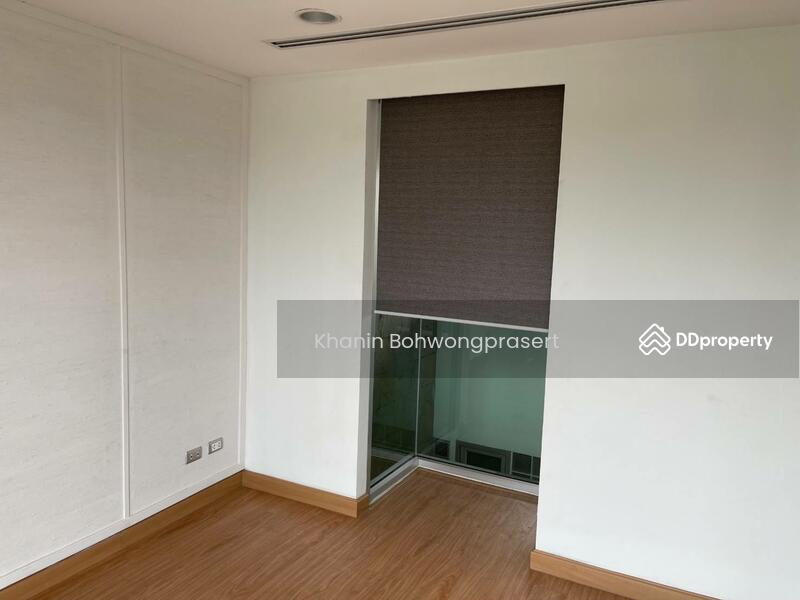 For Rent - 3-Br Townhouse near MRT Khlong Toei, Bangkok