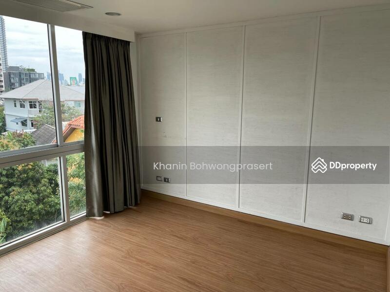 For Rent - 3-Br Townhouse near MRT Khlong Toei, Bangkok