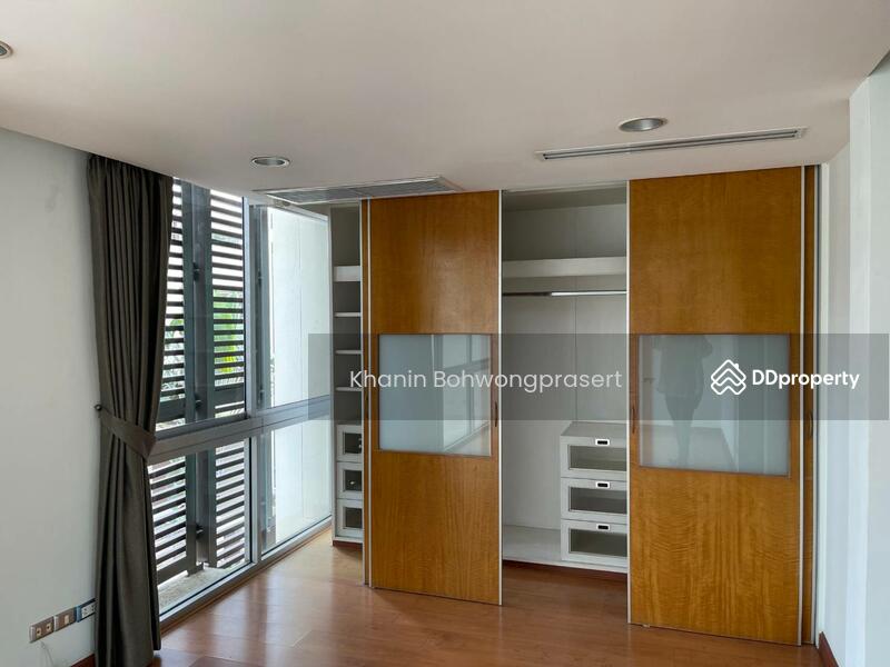 For Rent - 3-Br Townhouse near MRT Khlong Toei, Bangkok