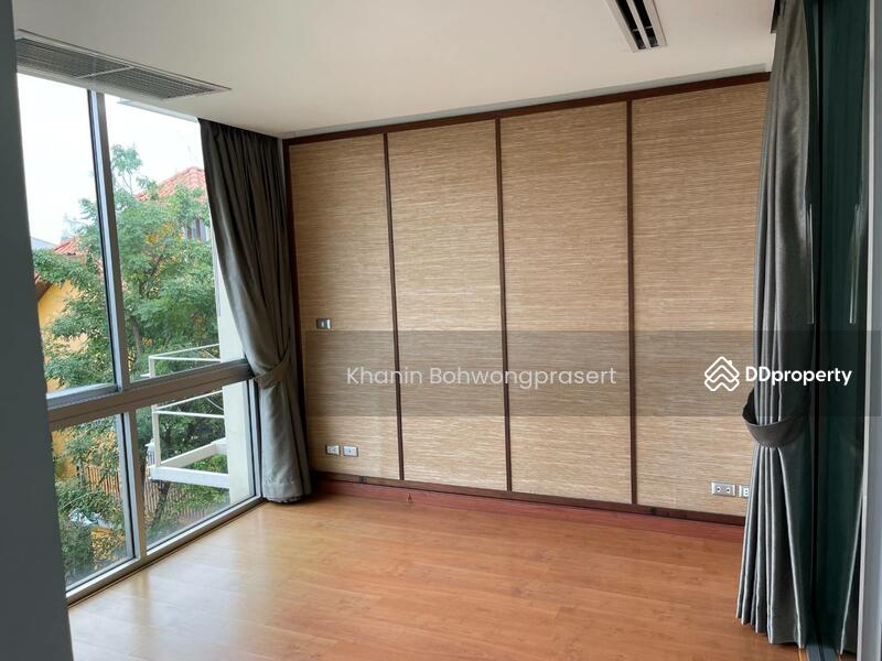 For Rent - 3-Br Townhouse near MRT Khlong Toei, Bangkok