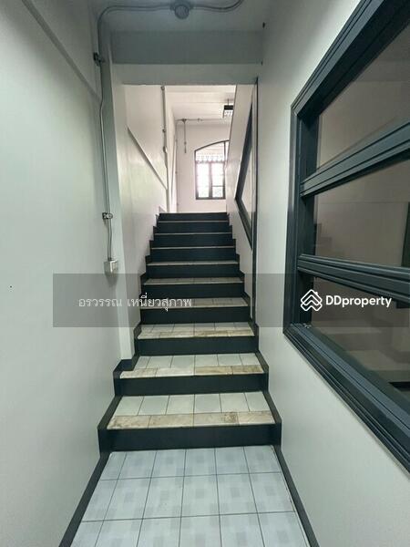 ให้เช่า - ทาวน์โฮม 3 ชั้นครึ่ง ใกล้สถานีรถไฟฟ้าบางกะปิ, กรุงเทพ