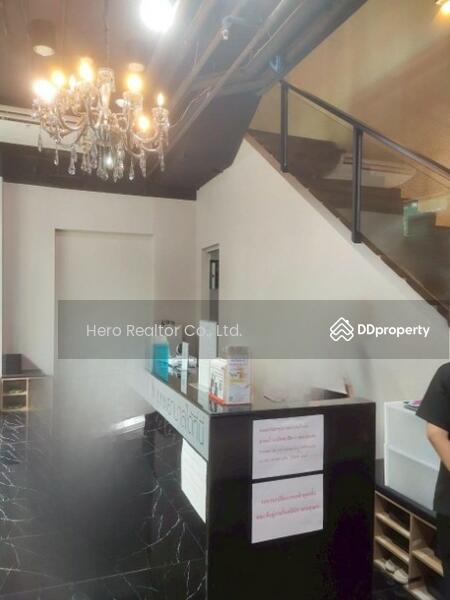 For Rent - For Rent Bangkok Retail Space Silom Convent Bang Rak BTS Sala Daeng BRE25221, Bangkok