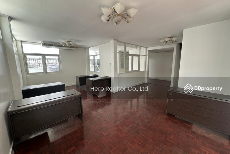 For Rent - For Rent Home Office Near Sukhumvit Road BTS Asok BTS Asok MRT Sukhumvit BRE25015, Bangkok