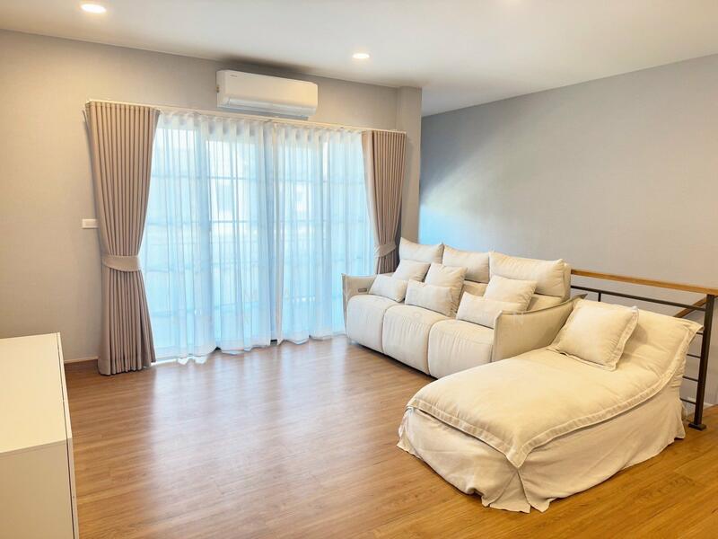 Centro Bangna, Samut Prakan, 111 Soi 3, Bang Kaeo, Bang Plee, Samut Prakan, 4 Bedrooms, 303 sqm, Single Detached House For Sale, by Maiyara Juancharoen, 60125371 - DDproperty.com