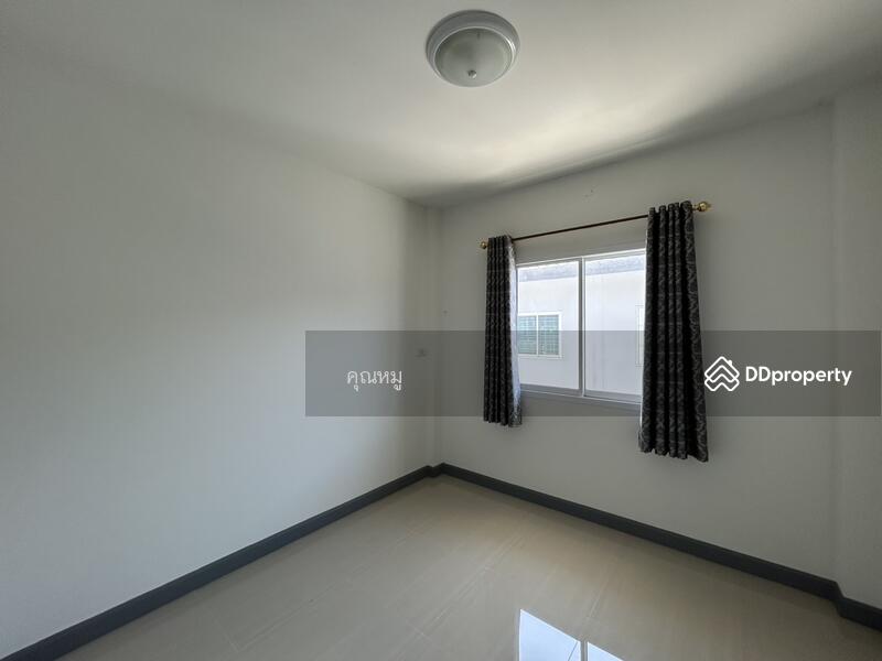 For Sale - บ้านสำหรับคนที่มองหาความสงบ แต่ยังใกล้ความสะดวกในเมือง ขายทาวน์เฮาส์ 2 ชั้น หมู่บ้าน ฟ้าใสวิลล์ 2, Chon Buri