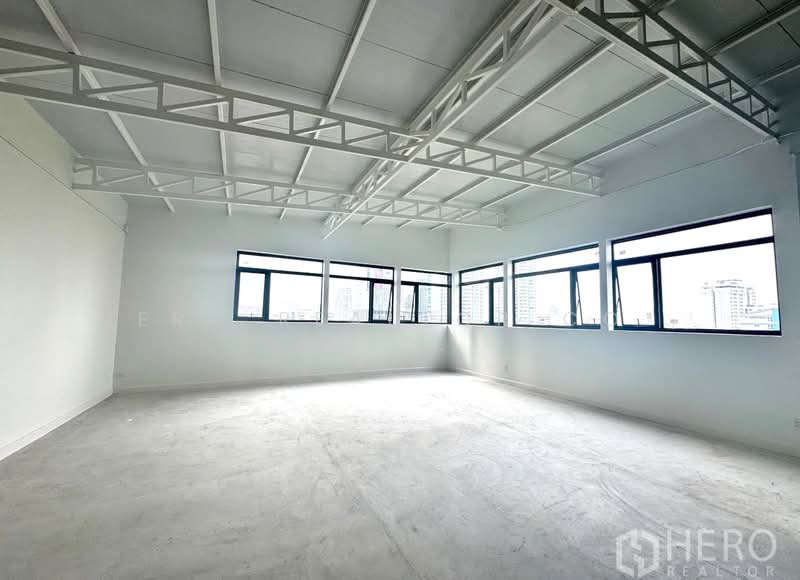 For Rent Bangkok Office Narathiwas BTS Chong Nonsi Sathorn BRE23936, Bangkok, Thung Maha Mek, Sathon, Bangkok, , 100 sqm, Office Space For Rent, by Hero Realtor Co., Ltd., 60125785 - DDproperty.com