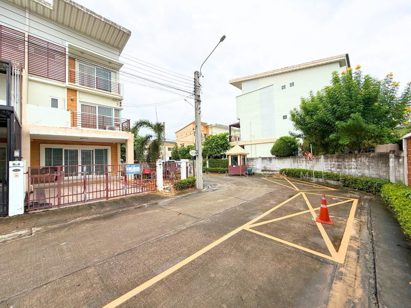 Supalai Ville Phaholyothin52, Bangkok, Khlong Tanon, Sai Mai, Bangkok, 3 Bedrooms, 181 sqm, Townhouse For Sale, by Punpapa Rassamee, 60125871 - DDproperty.com