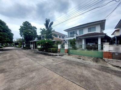 ขาย - Mantana Onnut-Wongwaen : มัณฑนา อ่อนนุช-วงแหวน, กรุงเทพ