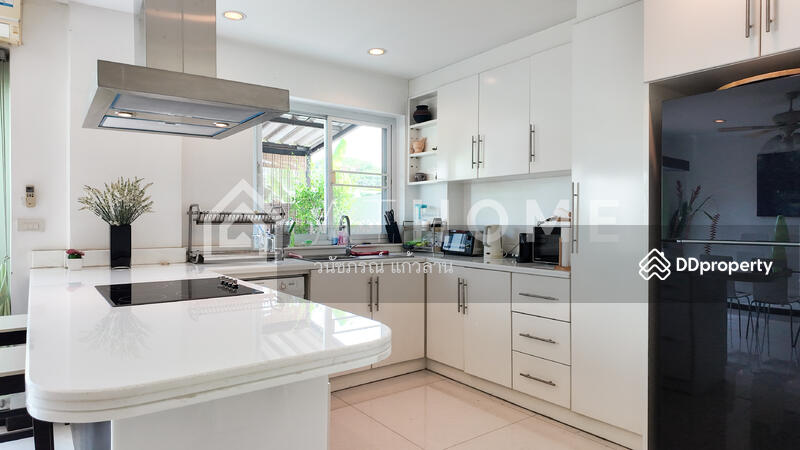 For Sale - Baan Somprasong, Chon Buri