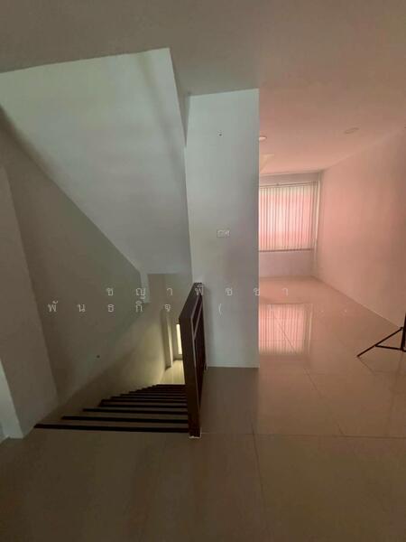 For Sale - ขาย ราคาต่ำกว่าโครงการ! อาคารพาณิชย์ ทำเลดี ในสตาร์ อเวนิว 2 ไลฟ์สไตล์ มอลล์ (Star avenue 2), Chiang Mai