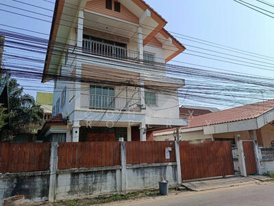 ขาย - ชายบ้านเดี่ยวซอยนาคนิวาส 27 แยก 24 Single house in Soi Nakniwat 27, Intersection 24, กรุงเทพ
