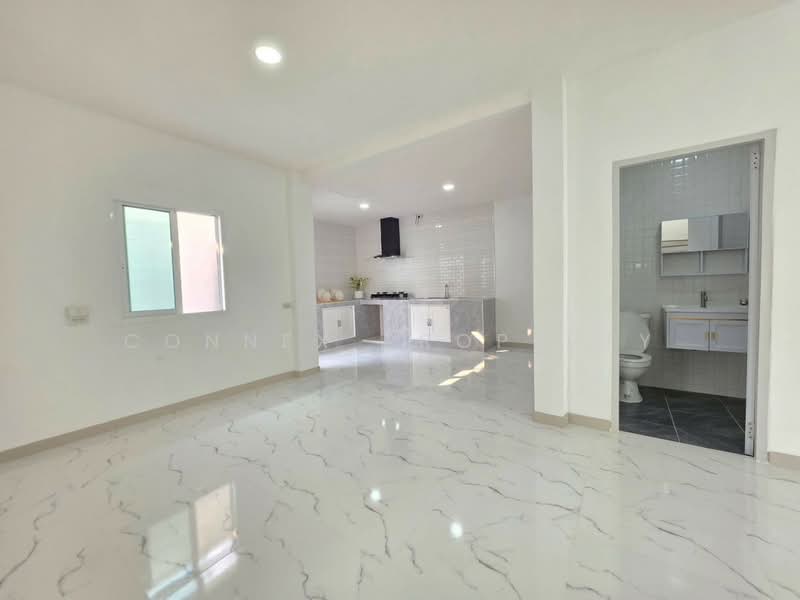 Piyawararom 4 Sai Noi : ปิยวรารมย์ 4 ไทรน้อย, นนทบุรี, road Ban Kluai-Sai Noi, ไทรน้อย, ไทรน้อย, นนทบุรี, 240 ตร.ม., บ้านเดี่ยว ขาย, โดย Connex Property, 60126338 - DDproperty.com