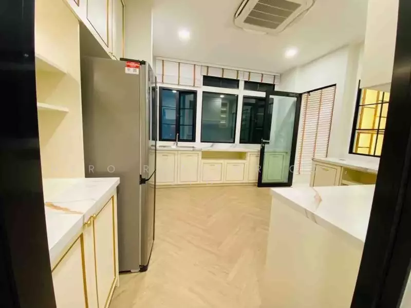 For Rent - Nantawan Rama 9 - New Krungthepkreetha, Bangkok