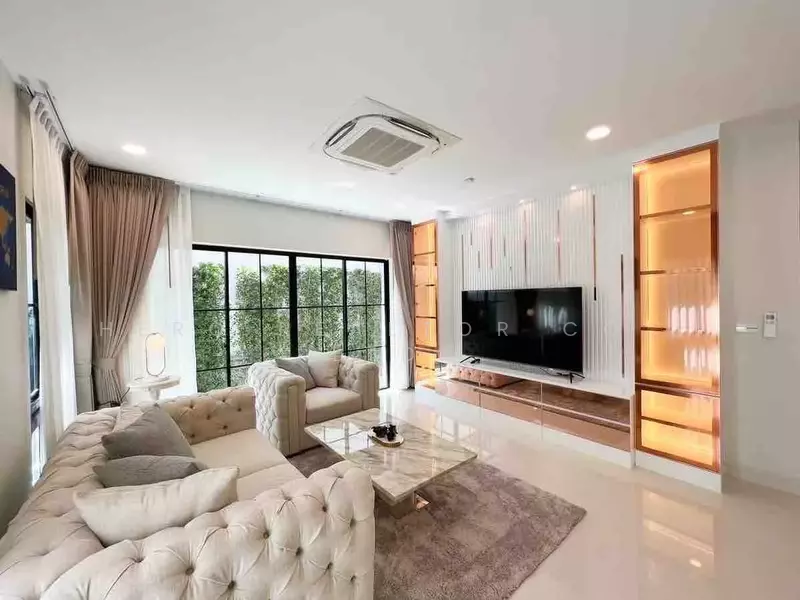 For Rent - Nantawan Rama 9 - New Krungthepkreetha, Bangkok