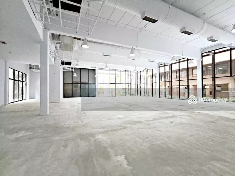 For Rent - For Rent Bangkok Retail Office BTS Asok MRT Sukhumvit Watthana BRE25033, Bangkok