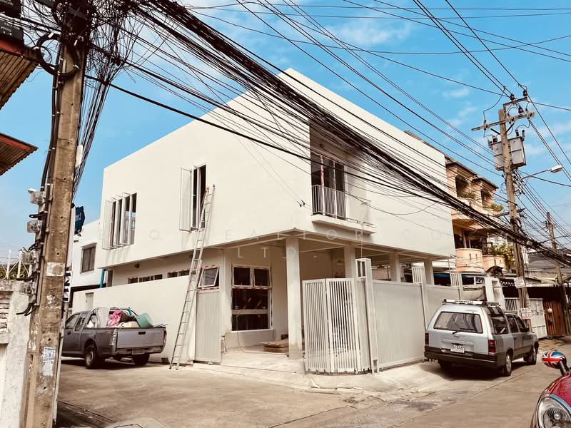 For Rent Single House/Home Office Sutthisan Huai Khwang BRE16838, Bangkok, Huai Khwang, Bangkok, 3 Bedrooms, 300 sqm, Single Detached House For Rent, by Hero Realtor Co., Ltd., 60126667 - DDproperty.com