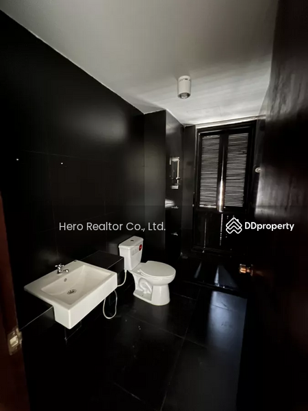 For Rent - For Rent Bangkok Office Space Rama I Rama 4 Pathum Wan BTS National Stadium MRT Sam Yan BRE25614, Bangkok