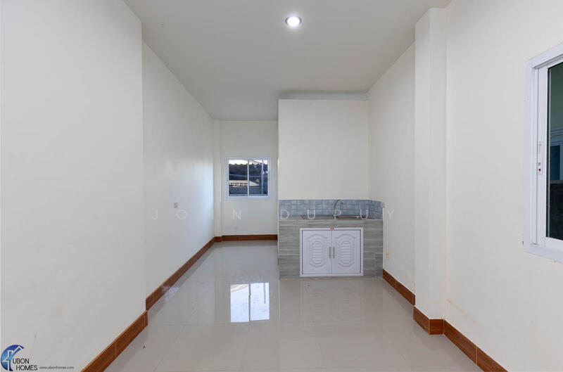 บ้านชั้นเดียว 4 ห้องนอน ราคาย่อมเยาในเขตขามใหญ่ อุบลราชธานี, อุบลราชธานี, ขามใหญ่, เมืองอุบลราชธานี, อุบลราชธานี, 135 ตร.ม., บ้านเดี่ยว ขาย, โดย John Dupuy, 60126865 - DDproperty.com