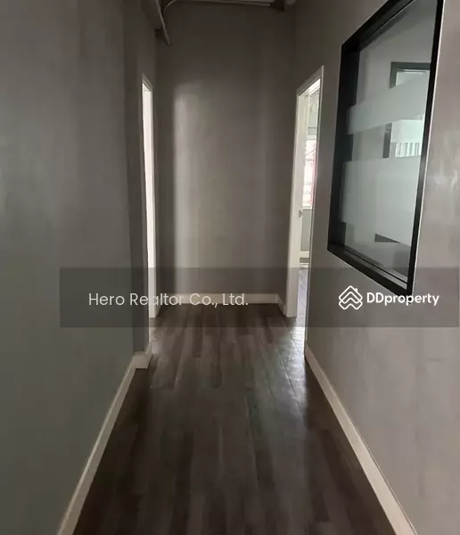 For Sale - For Sale Bangkok Shop House Sukhumvit Khlong Toei near BTS Phrom Phong BRE25052, Bangkok