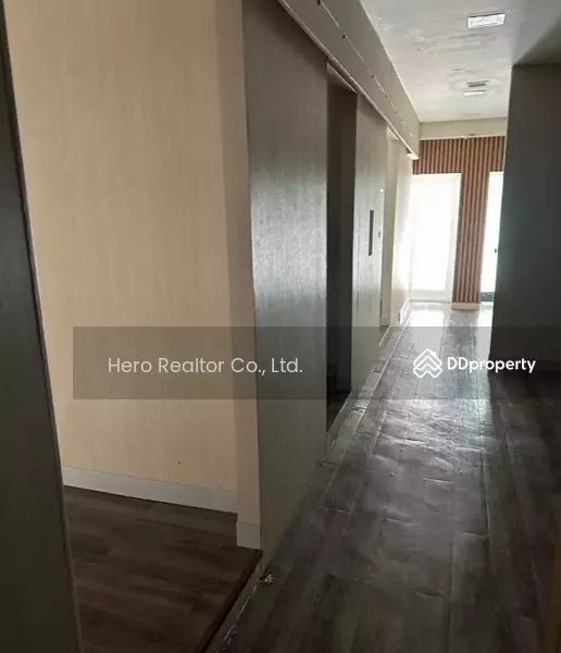 For Sale - For Sale Bangkok Shop House Sukhumvit Khlong Toei near BTS Phrom Phong BRE25052, Bangkok