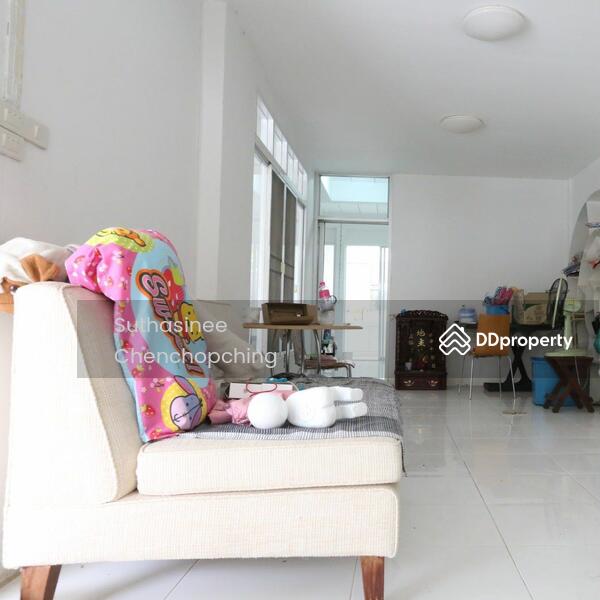 For Sale - 4-Bedroom Townhouse, Bangkok