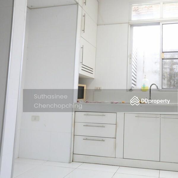 For Sale - 4-Bedroom Townhouse, Bangkok