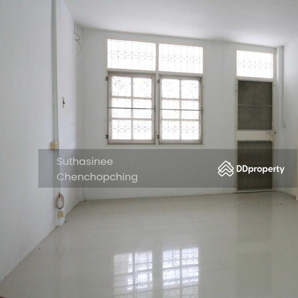 For Sale - 4-Bedroom Townhouse, Bangkok