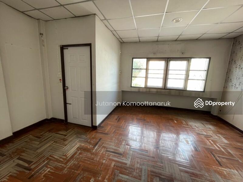 ขาย - ขายบ้านเดี่ยวหลังมุม หมู่บ้านวรนุช เพชรเกษม 68 แยก 31 ทำเลดี เดินทางสะดวก ใกล้ MRT บางแค, กรุงเทพ