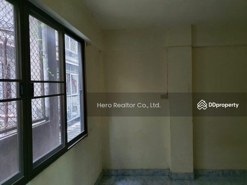 For Rent - For Rent Shop House Sathorn MRT Lumpini Sathorn Bangkok BRE19419, Bangkok