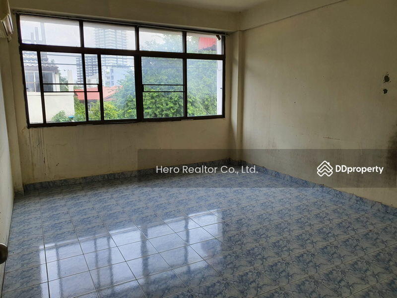 For Rent - For Rent Shop House Sathorn MRT Lumpini Sathorn Bangkok BRE19419, Bangkok