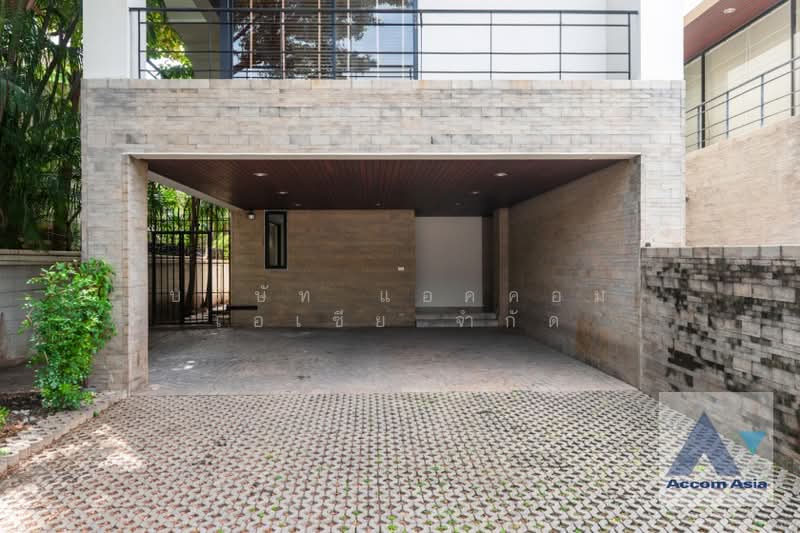 ให้เช่า - Partly Furnished, Home Office, Private Swimming Pool 4 Bedrooms House for Rent in Phaholyothin, กรุงเทพ