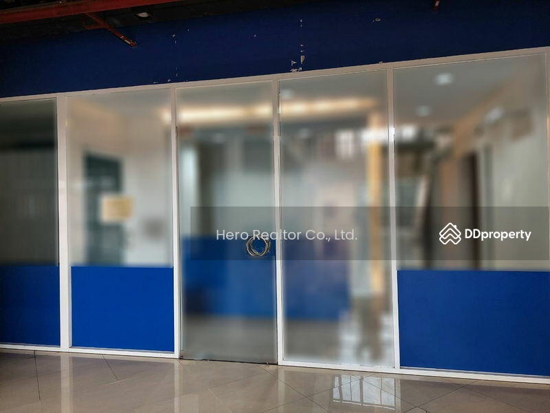 For Rent - For Rent Bangkok Retail Chan BTS Surasak Sathorn BRE19346, Bangkok