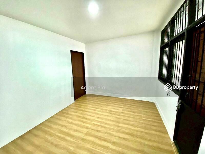 For Rent - Commercial building for rent near Punnawithi BTS station (SPSAD3235), Bangkok