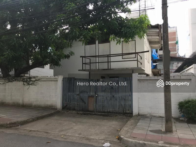 For Rent - For Rent House Narathiwas BTS Chong Nonsi Sathorn BRE3861, Bangkok