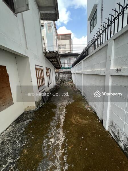 For Rent - For Rent House Narathiwas BTS Chong Nonsi Sathorn BRE3861, Bangkok