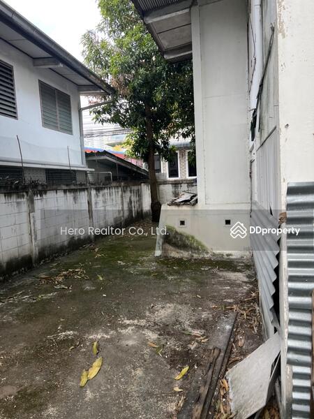 For Rent - For Rent House Narathiwas BTS Chong Nonsi Sathorn BRE3861, Bangkok