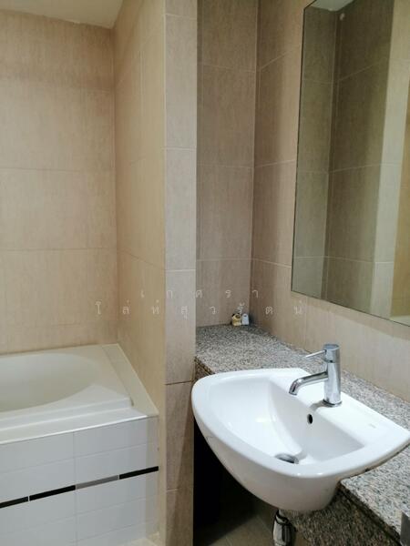 The Clover Thonglor Residence, Bangkok, Soi Sukhumvit 55, Khlong Tan Nua, Watthana, Bangkok, 1 Bedroom, 40 sqm, Condo For Rent, by Kedsara Losuwarat, 60128854 - DDproperty.com