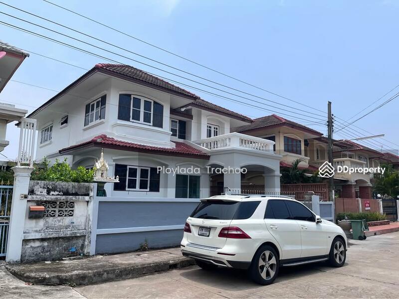 For Sale - 4-Bedroom House, Bangkok