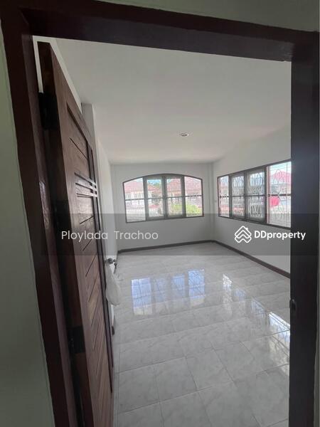 For Sale - 4-Bedroom House, Bangkok