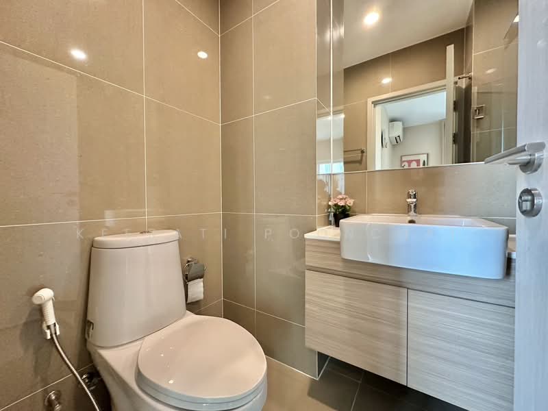 Noble Revolve Ratchada 2, Bangkok, 70 Soi Ratchadaphisek 10, Ratchadaphisek Road, Huai Khwang, Huai Khwang, Bangkok, 2 Bedrooms, 50 sqm, Condo For Rent, by Keerati Poonchai, 60129505 - DDproperty.com