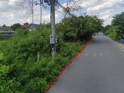 ขาย - ขายที่ดินเปล่าแปลงสวย ติดถนน เนื้อที่ 360 ตารางวา ตั้งอยู่ในทำเลทองของ ต.คลองสาม (คลอง 3 ตก), ปทุมธานี