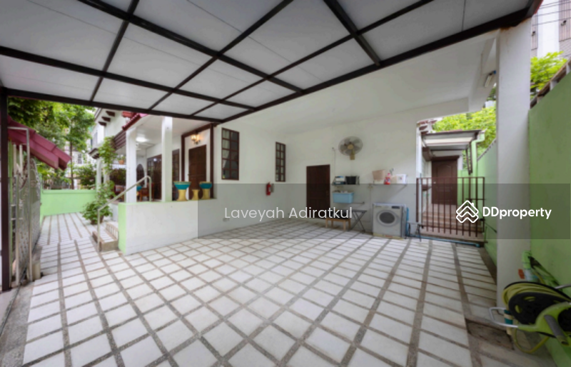 For Sale - 4-Br House near MRT Phra Ram 9, Bangkok